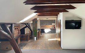 Apartman Pod Knezi Horou